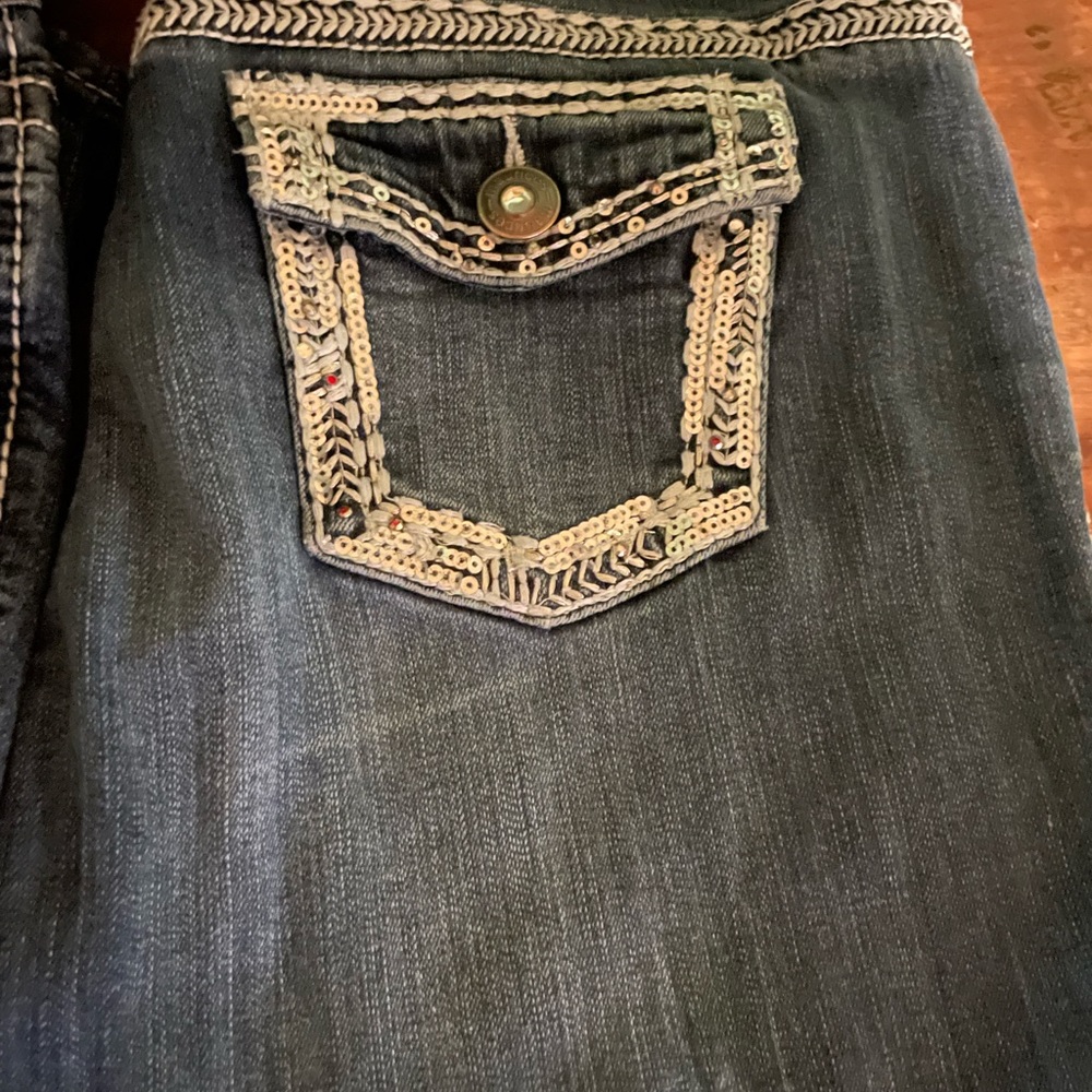 Name brand capris - Picture 3 of 11